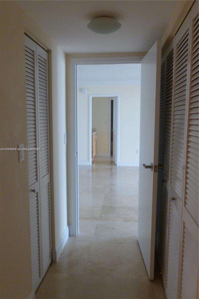 Brickell Bay Club at 2333 Brickell Ave, Miami, FL 33129 - For Rent photo 10