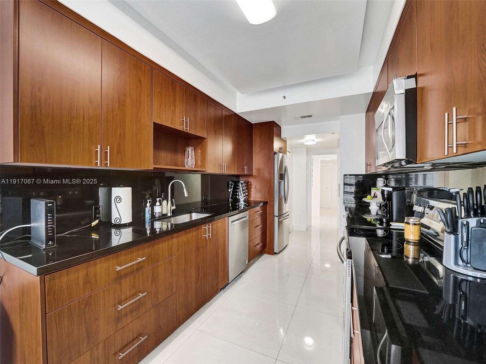 Hamptons West at 20281 Country Club Dr, Aventura, FL 33180 - For Rent photo 25