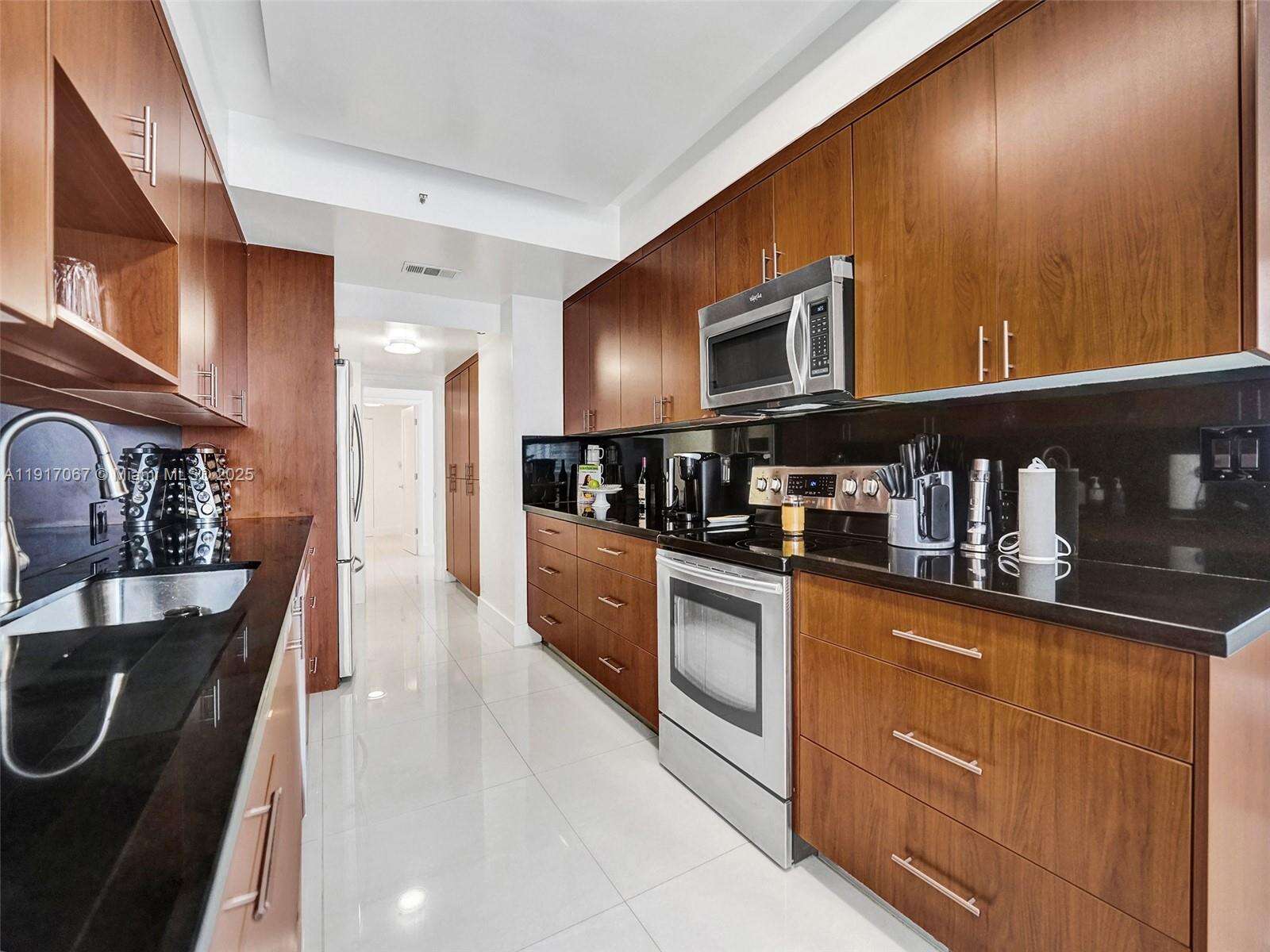 Hamptons West at 20281 Country Club Dr, Aventura, FL 33180 - For Rent photo 27
