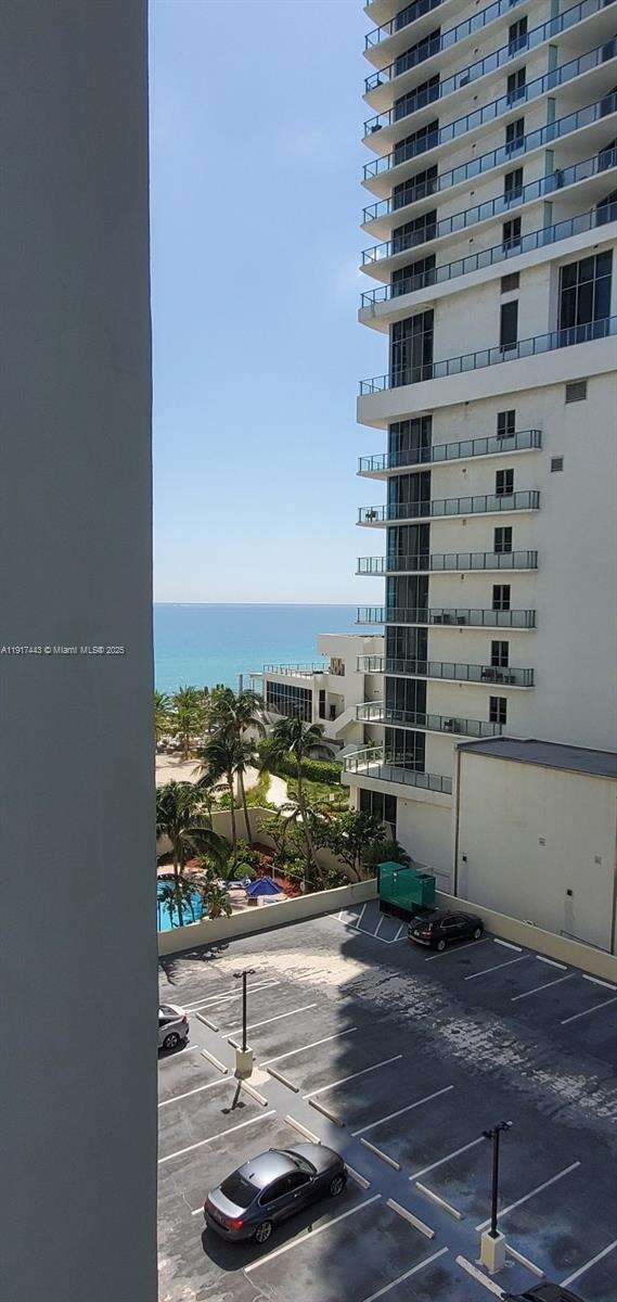 Sian Ocean Residences at 4001 Ocean Dr, Hollywood, FL 33019 - For Rent photo 11