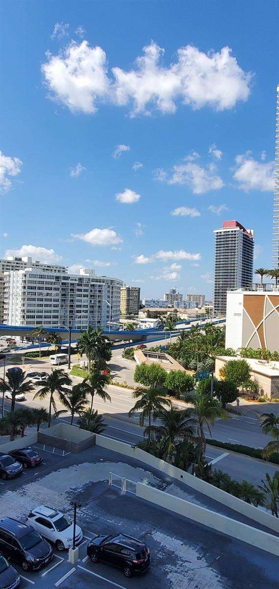 Sian Ocean Residences at 4001 Ocean Dr, Hollywood, FL 33019 - For Rent photo 13