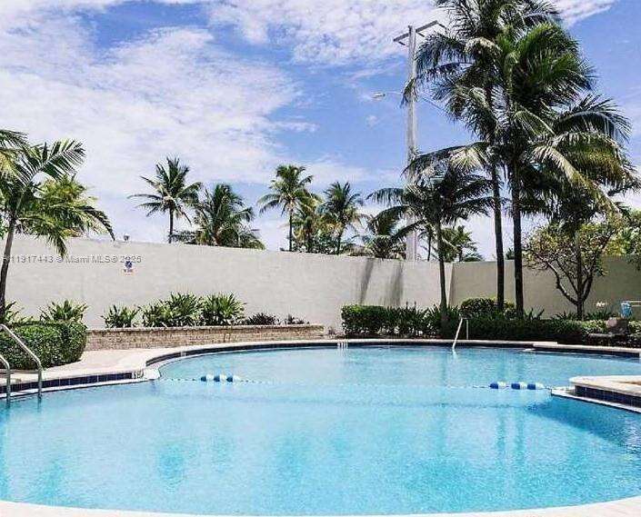 Sian Ocean Residences at 4001 Ocean Dr, Hollywood, FL 33019 - For Rent photo 14