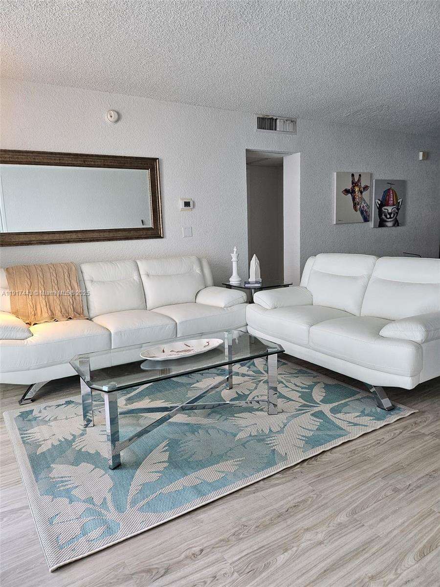 Sian Ocean Residences at 4001 Ocean Dr, Hollywood, FL 33019 - For Rent photo 5