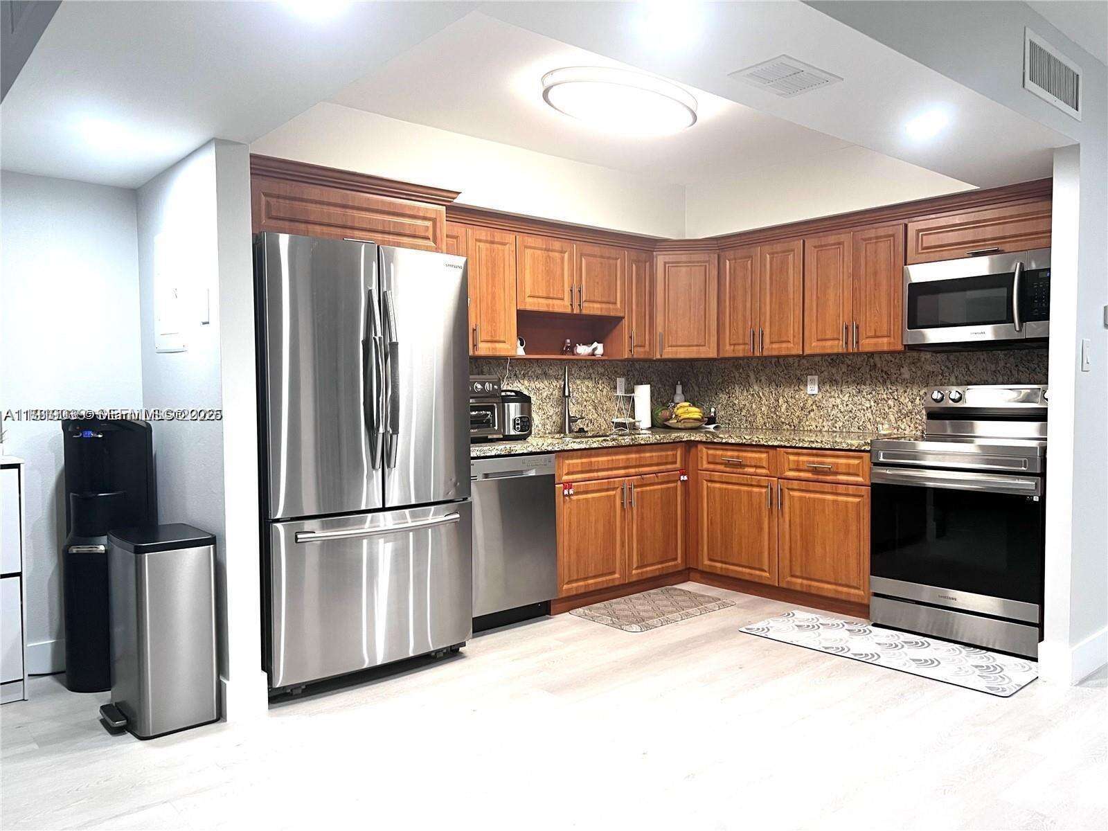 Villa Dorada at 20200 Country Club Dr, Aventura, FL 33180 - For Rent photo 6
