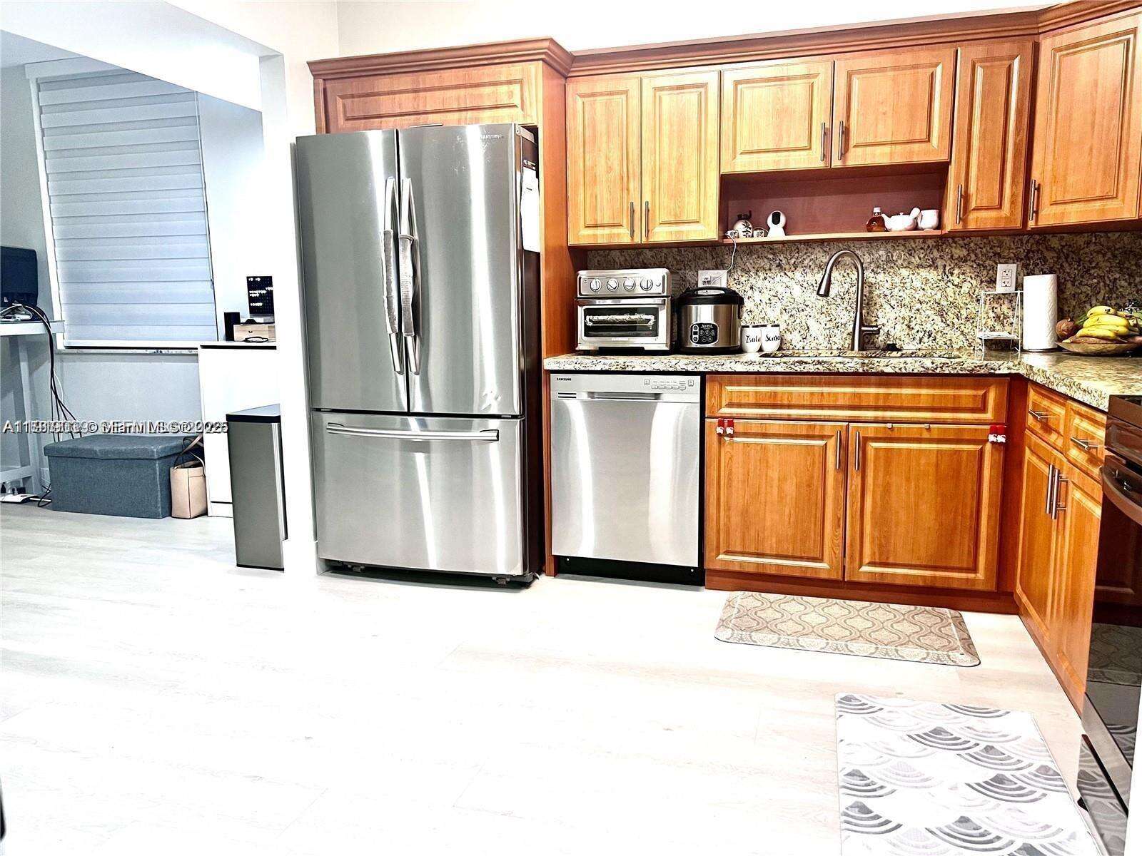 Villa Dorada at 20200 Country Club Dr, Aventura, FL 33180 - For Rent photo 8