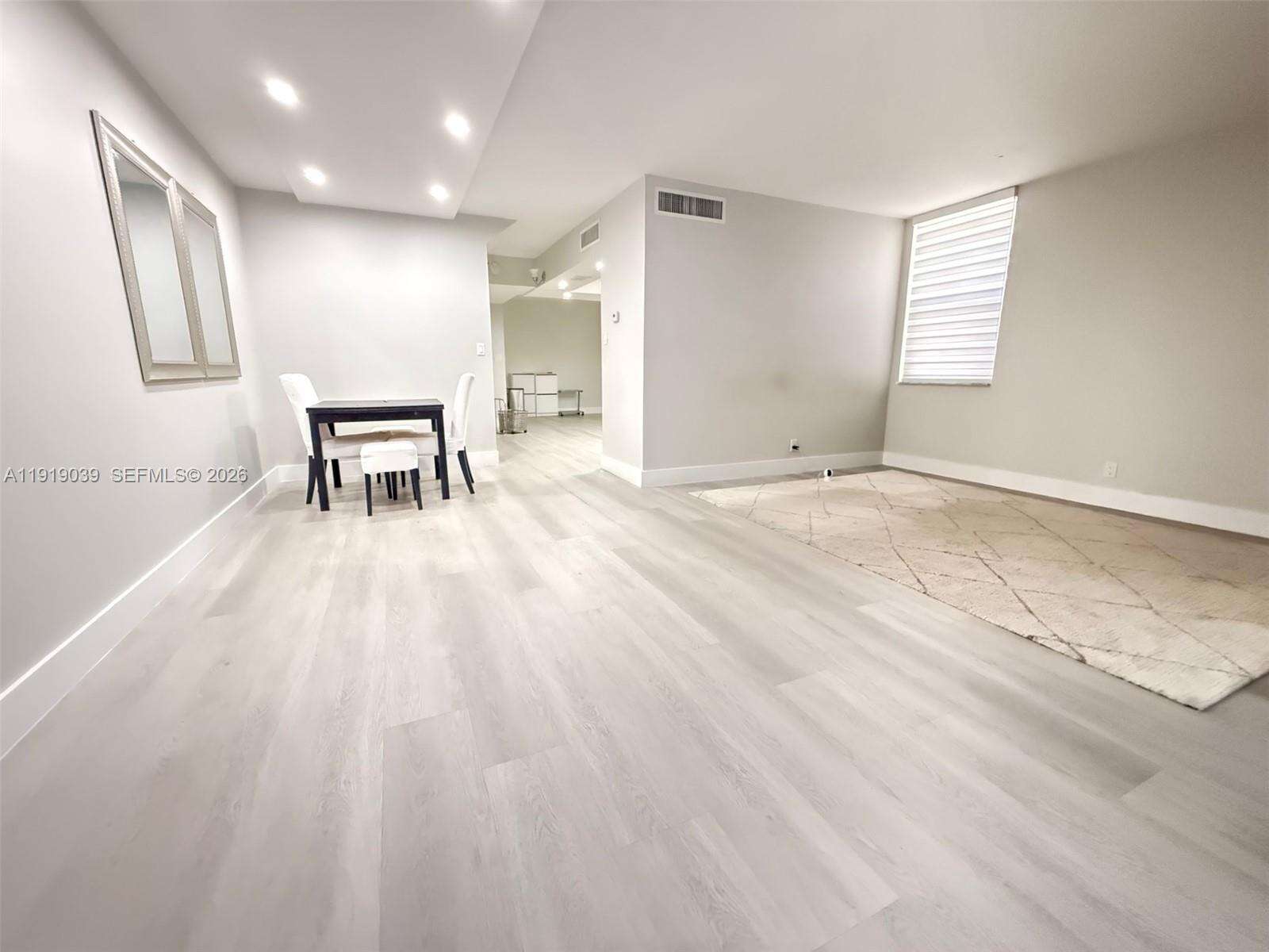 Villa Dorada at 20200 Country Club Dr, Aventura, FL 33180 - For Rent photo 9