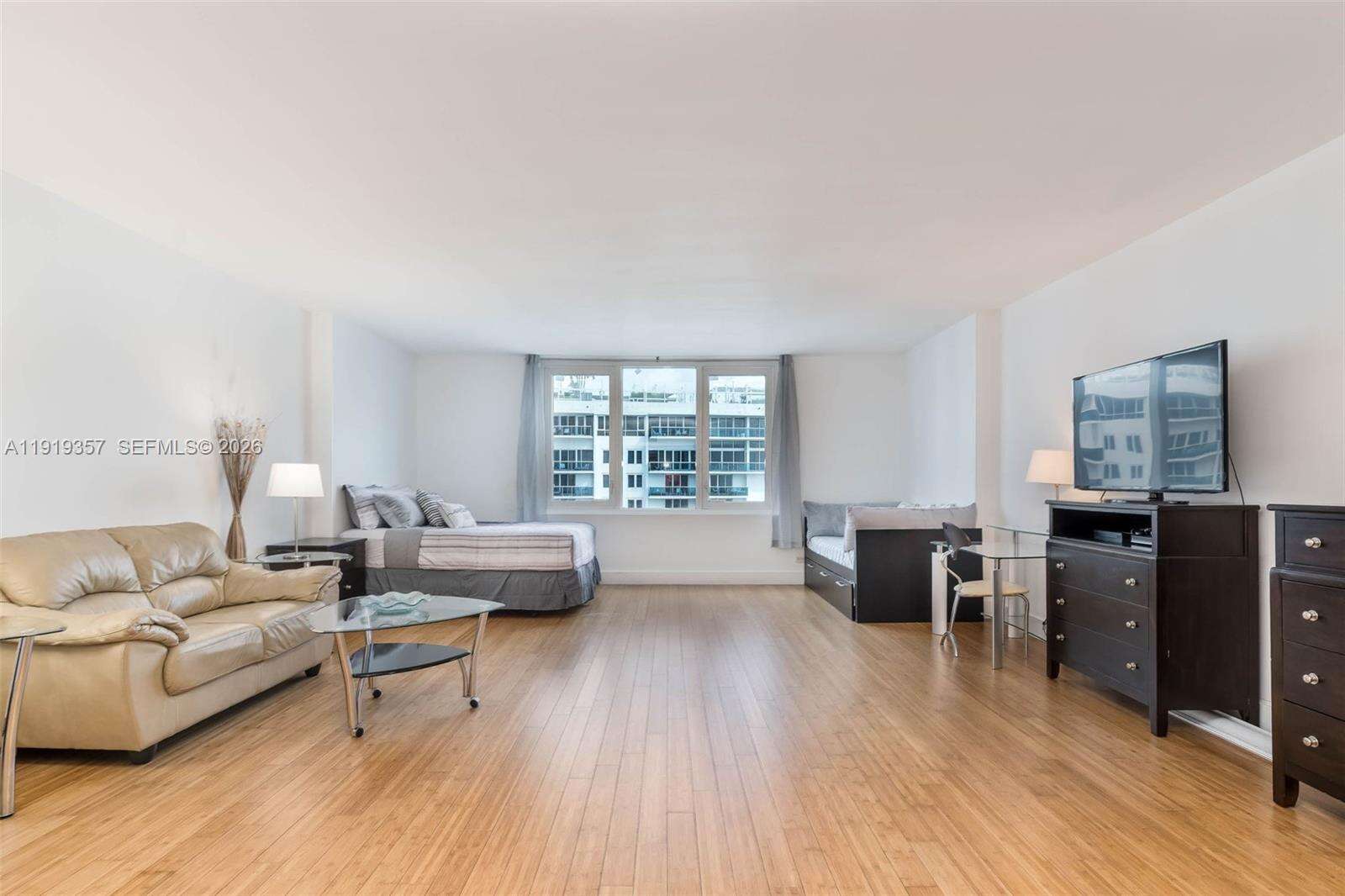 Roney Palace at 2301 Collins Ave, Miami Beach, FL 33139 - For Rent photo 3