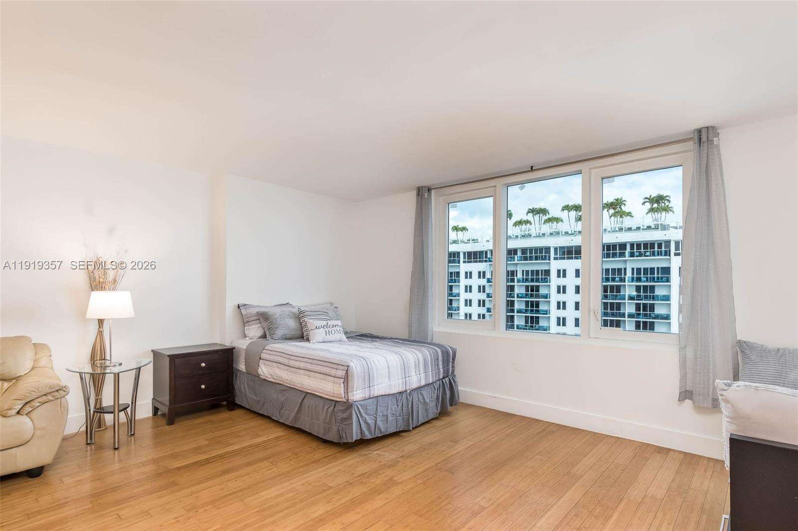Roney Palace at 2301 Collins Ave, Miami Beach, FL 33139 - For Rent photo 8