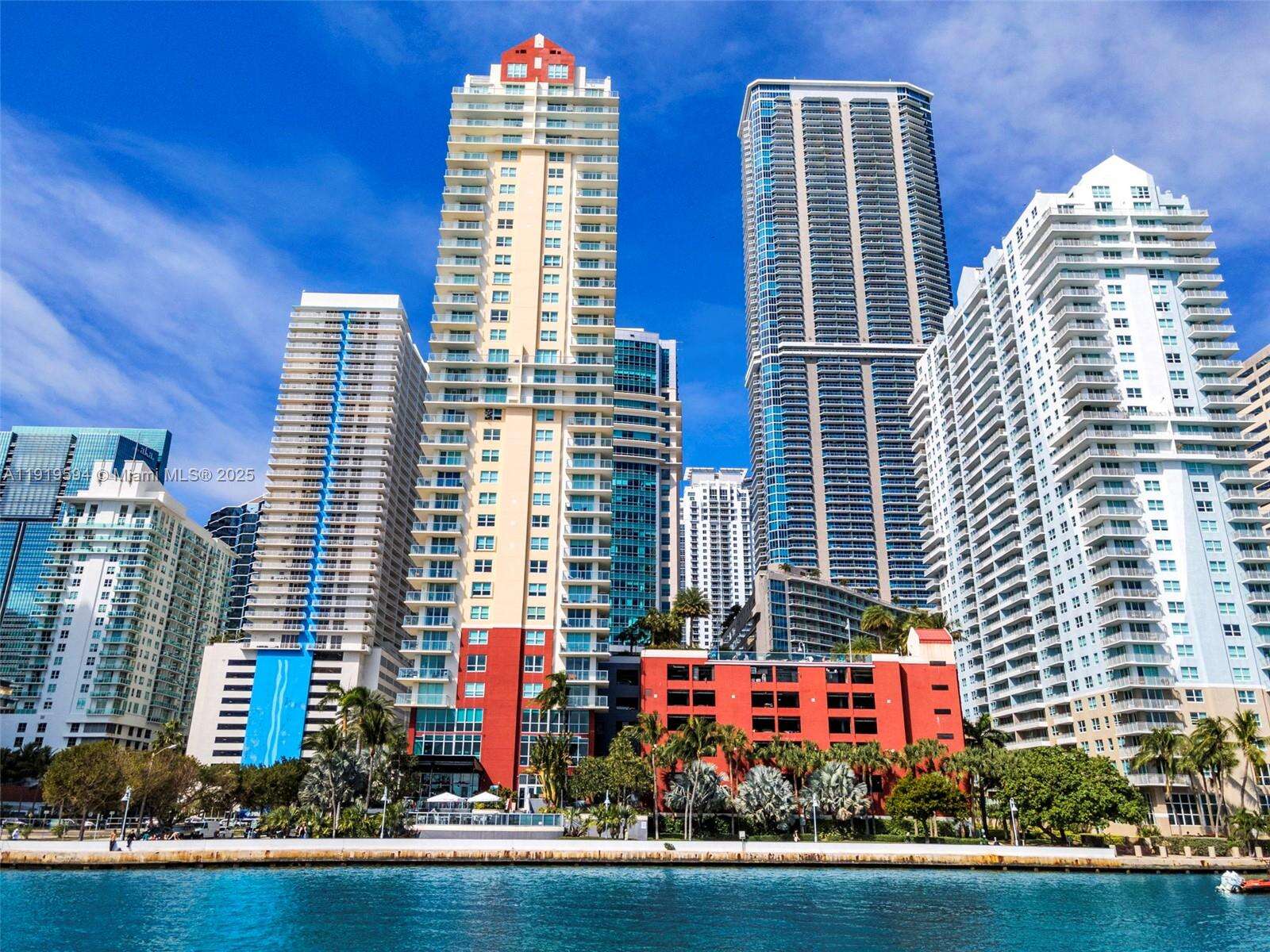 The Mark On Brickell at 1155 Brickell Bay Dr, Miami, FL 33131 - For Rent photo 2