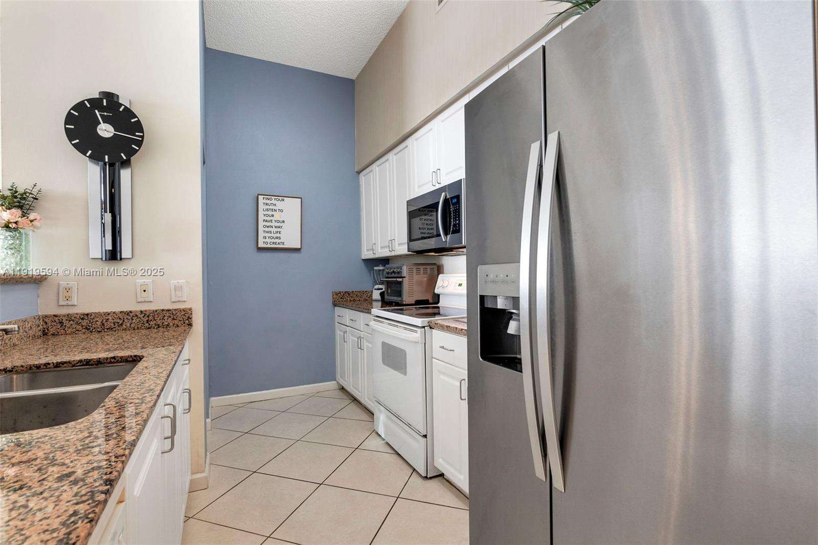 The Mark On Brickell at 1155 Brickell Bay Dr, Miami, FL 33131 - For Rent photo 13