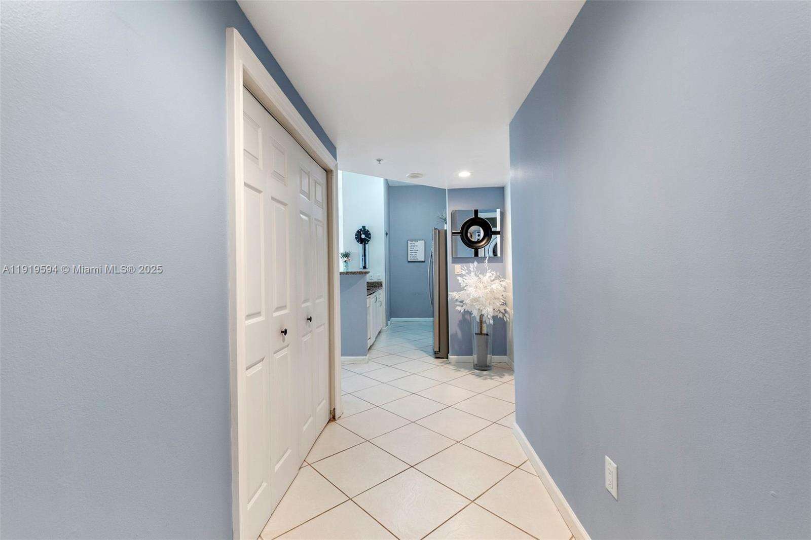 The Mark On Brickell at 1155 Brickell Bay Dr, Miami, FL 33131 - For Rent photo 17