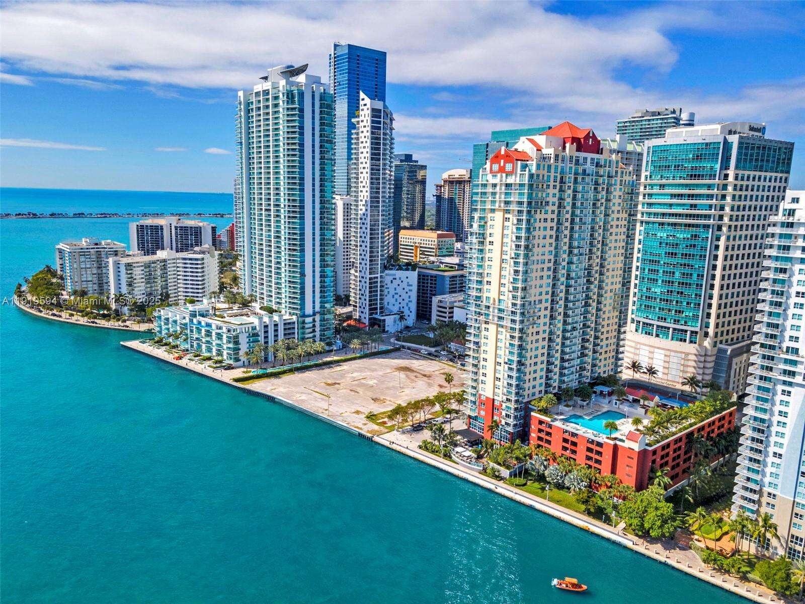 The Mark On Brickell at 1155 Brickell Bay Dr, Miami, FL 33131 - For Rent photo 3