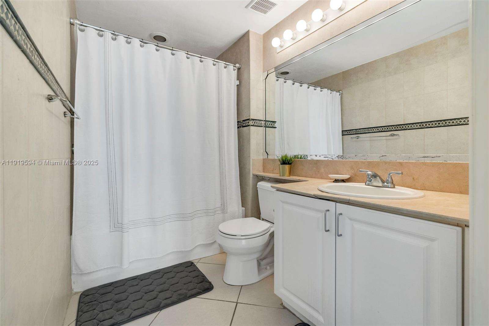 The Mark On Brickell at 1155 Brickell Bay Dr, Miami, FL 33131 - For Rent photo 24
