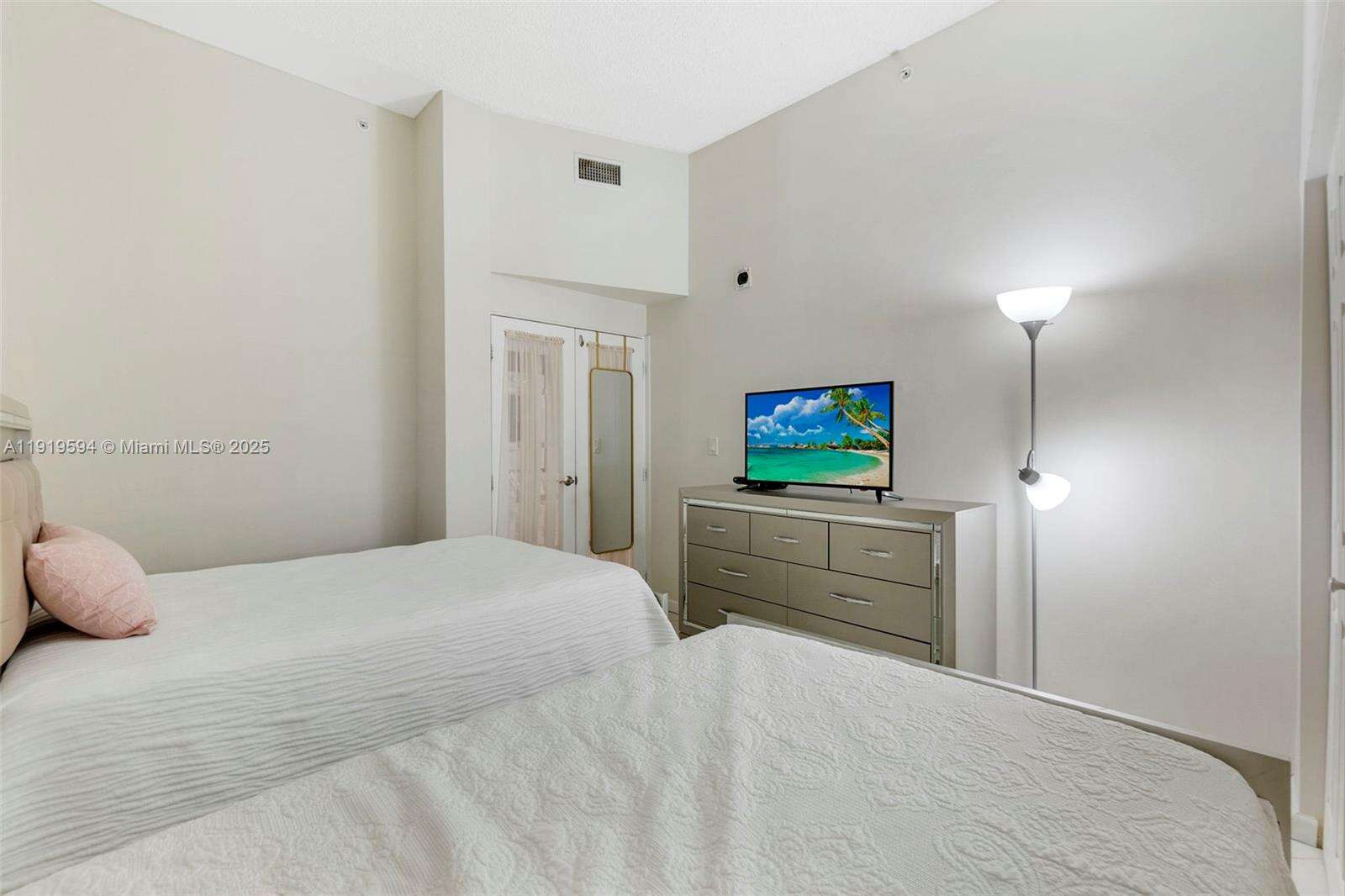 The Mark On Brickell at 1155 Brickell Bay Dr, Miami, FL 33131 - For Rent photo 27
