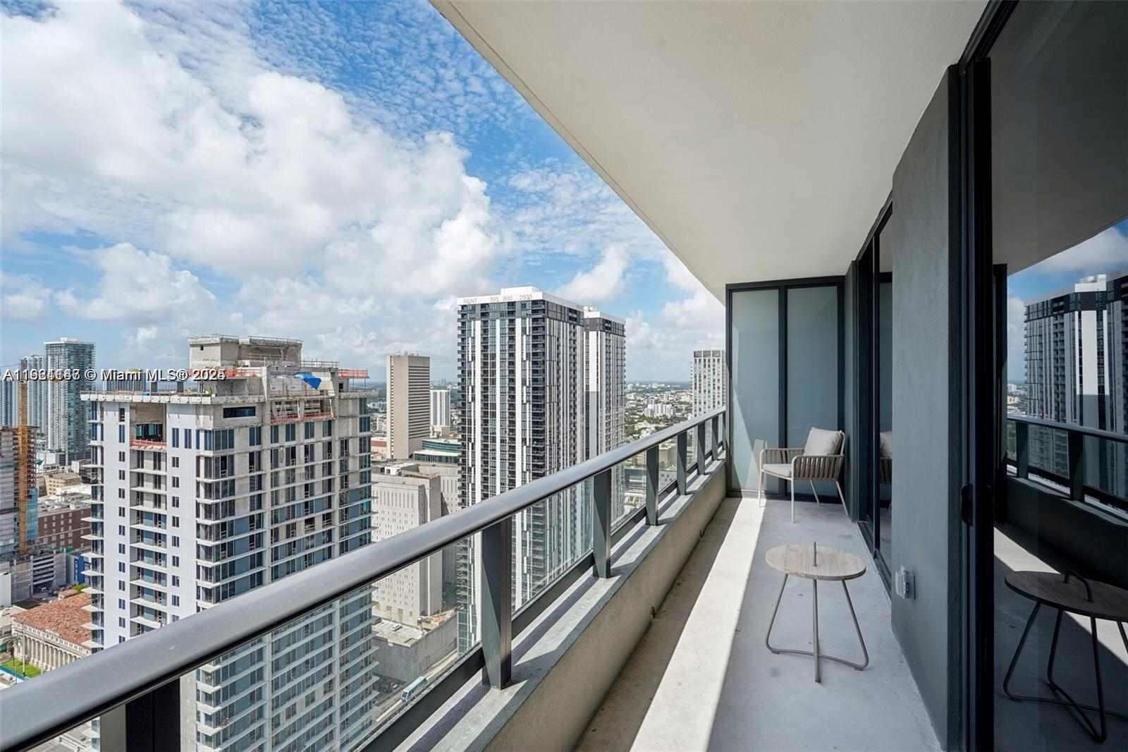 Natiivo | Gale Miami at 159 6 St, Miami, FL 33132 - For Rent photo 11