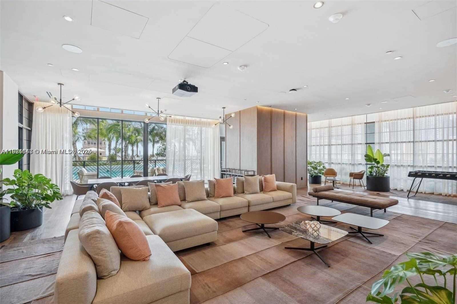 Natiivo | Gale Miami at 159 6 St, Miami, FL 33132 - For Rent photo 16