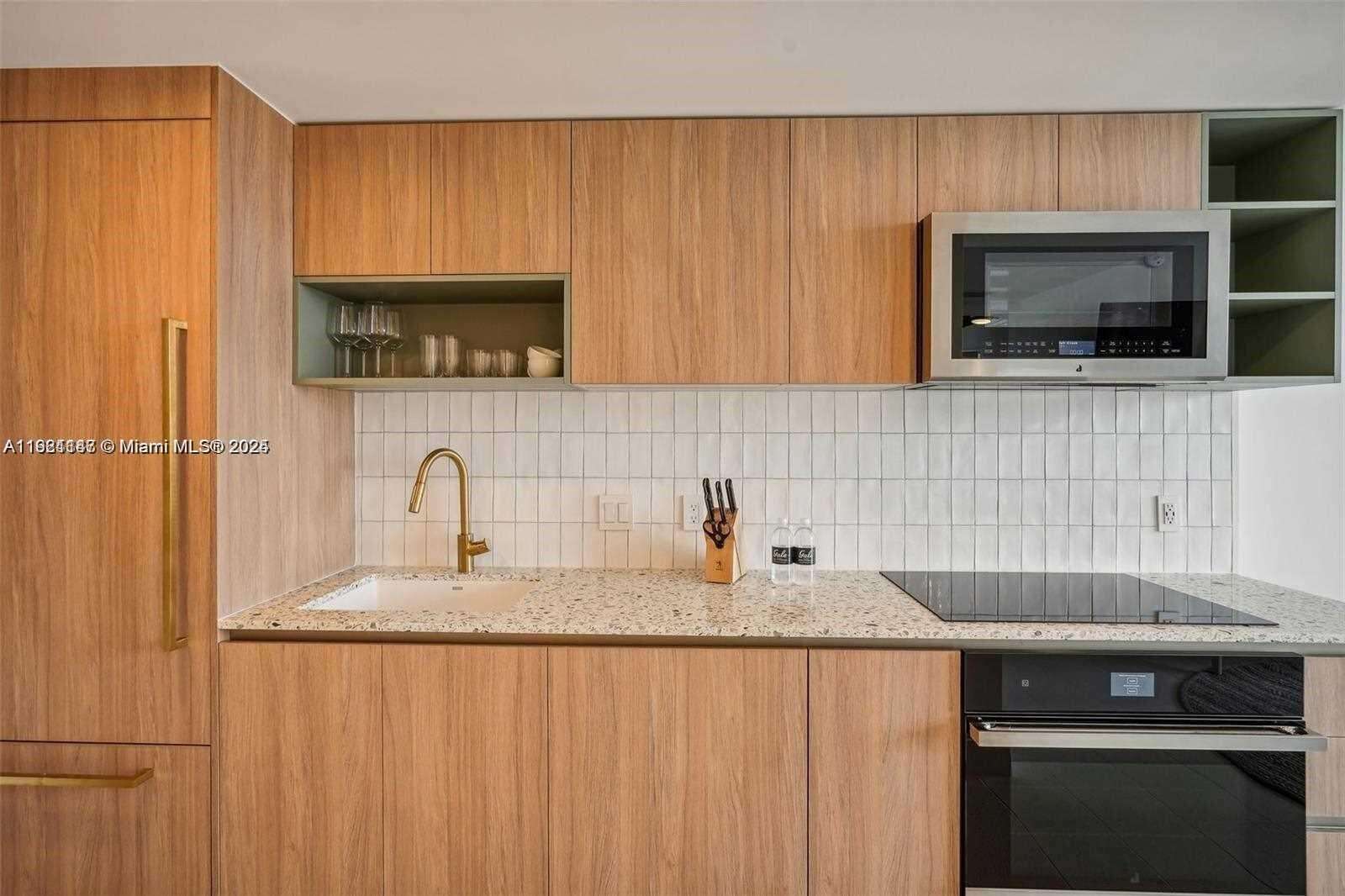 Natiivo | Gale Miami at 159 6 St, Miami, FL 33132 - For Rent photo 4