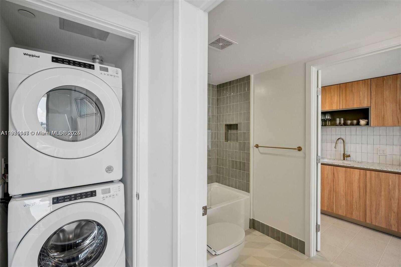 Natiivo | Gale Miami at 159 6 St, Miami, FL 33132 - For Rent photo 6