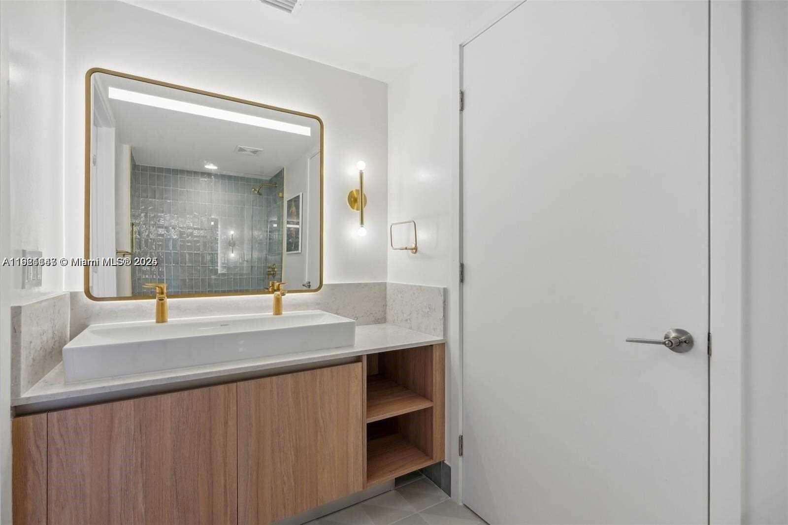 Natiivo | Gale Miami at 159 6 St, Miami, FL 33132 - For Rent photo 7