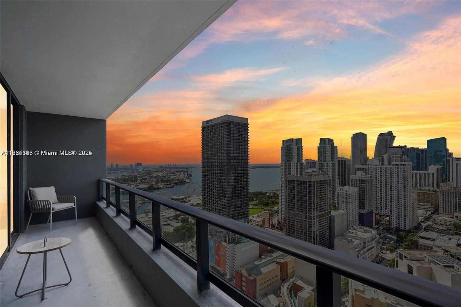 Natiivo | Gale Miami at 159 6 St, Miami, FL 33132 - For Rent photo 10