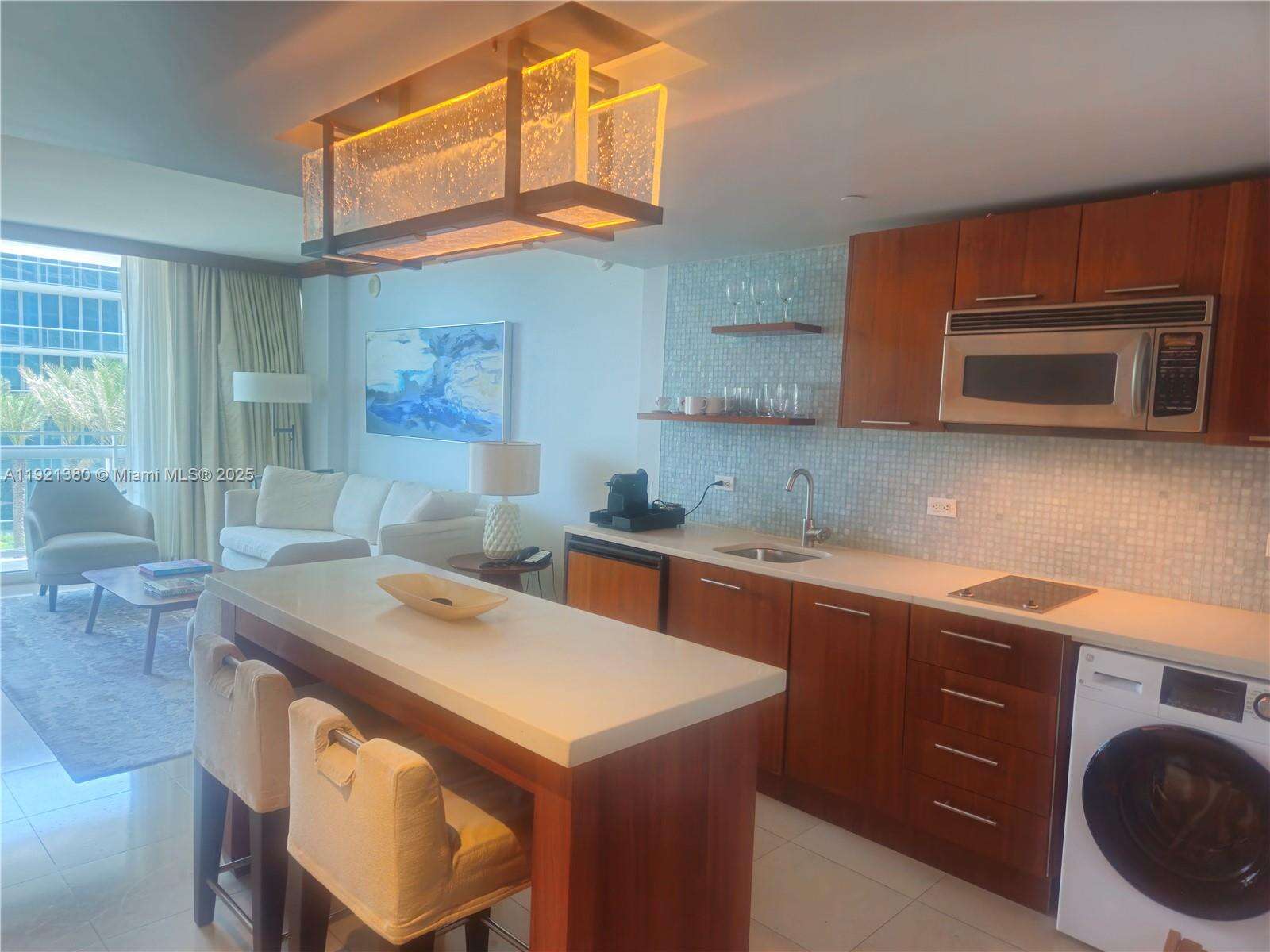 Central Carillon at 6801 Collins Ave, Miami Beach, FL 33141 - For Rent photo 11