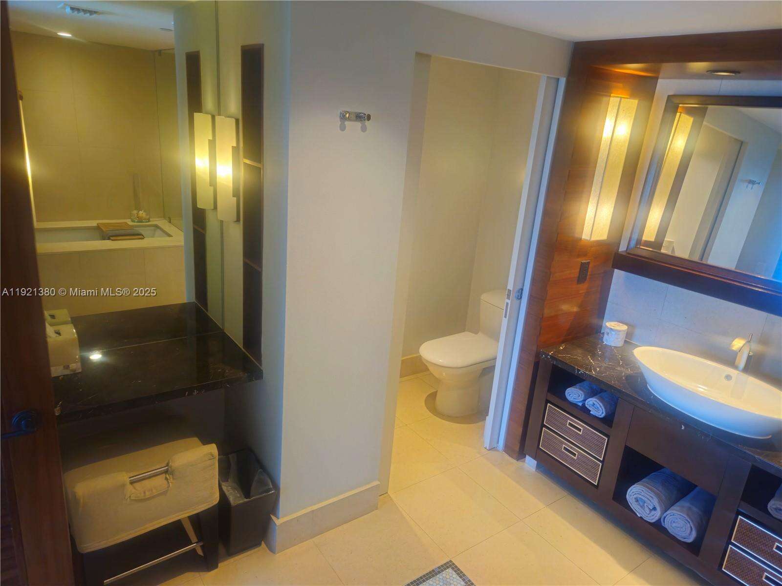 Central Carillon at 6801 Collins Ave, Miami Beach, FL 33141 - For Rent photo 20