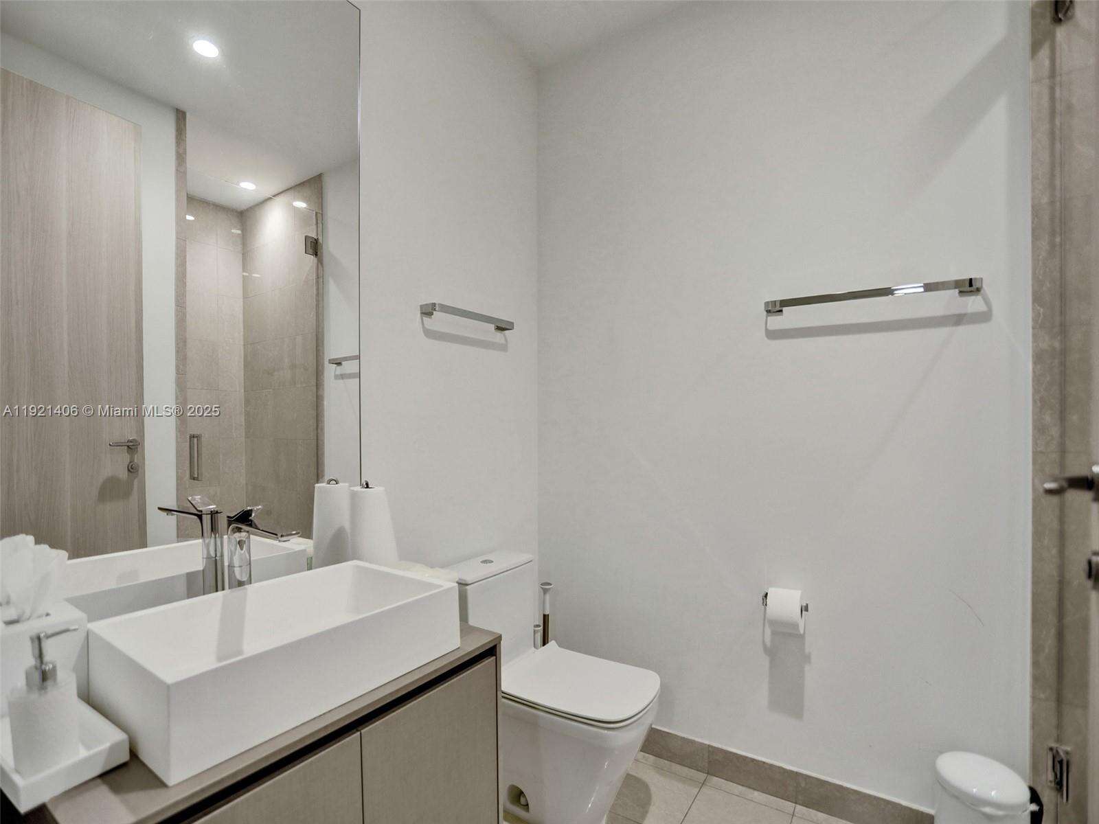 Brickell Flatiron at 1000 Brickell Plz, Miami, FL 33131 - For Rent photo 19
