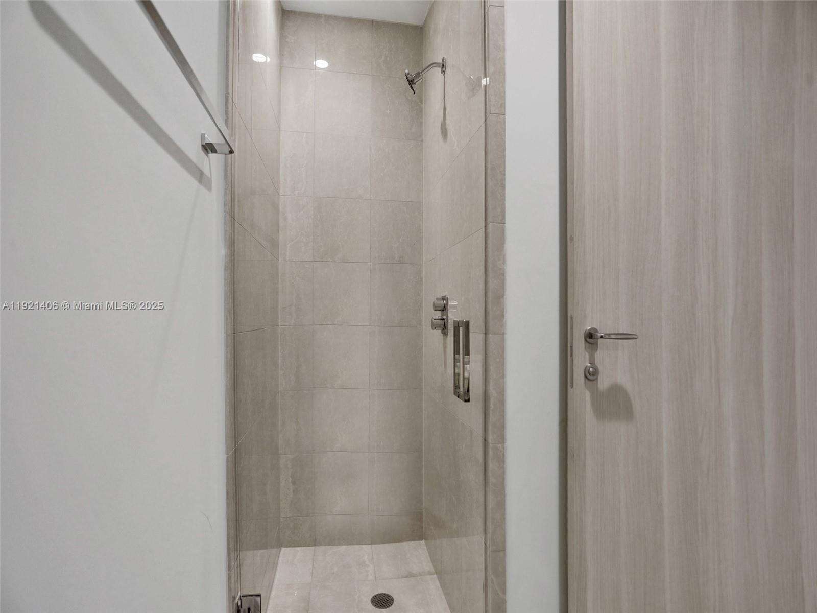 Brickell Flatiron at 1000 Brickell Plz, Miami, FL 33131 - For Rent photo 20
