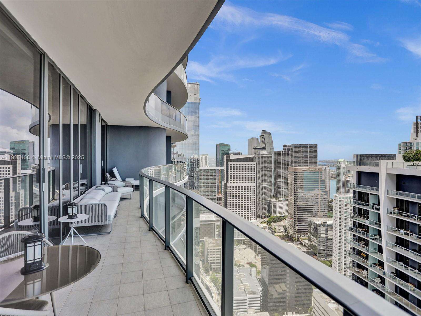 Brickell Flatiron at 1000 Brickell Plz, Miami, FL 33131 - For Rent photo 30