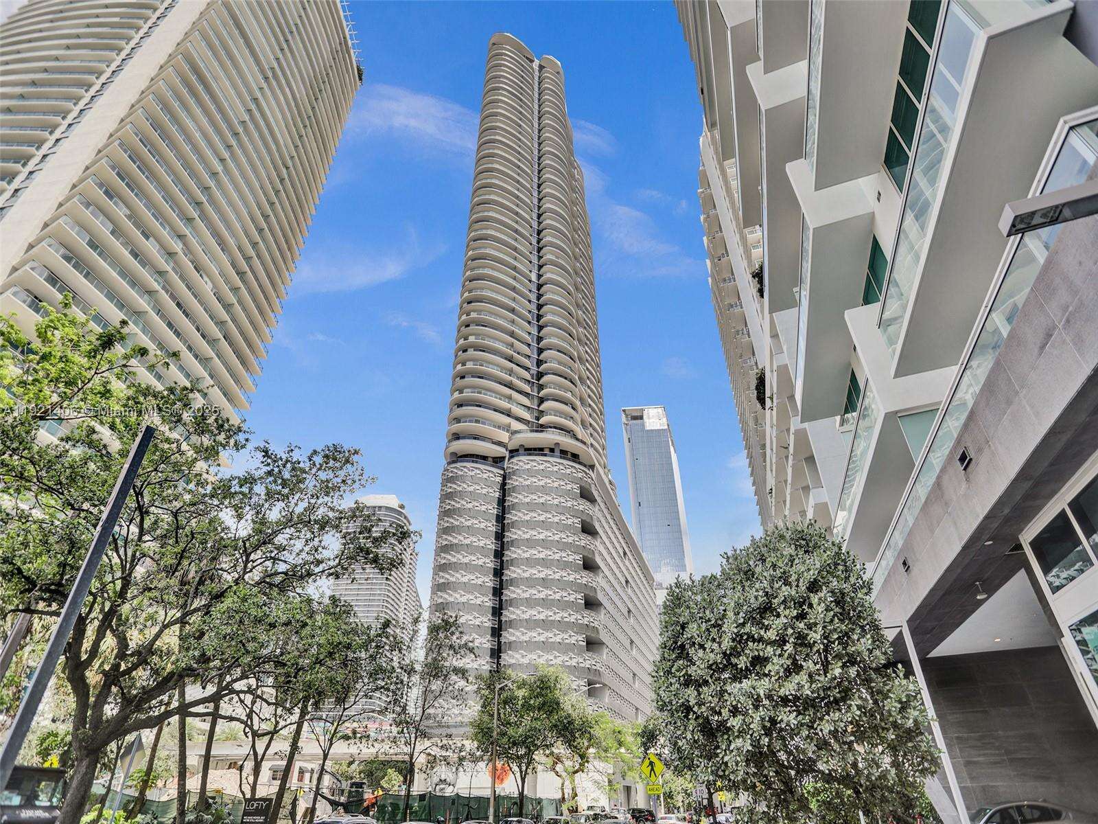 Brickell Flatiron at 1000 Brickell Plz, Miami, FL 33131 - For Rent photo 32