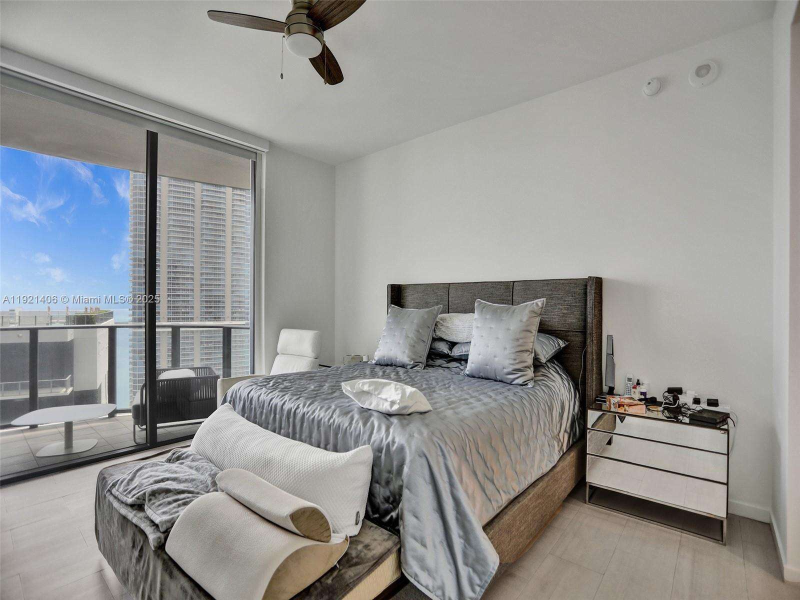 Brickell Flatiron at 1000 Brickell Plz, Miami, FL 33131 - For Rent photo 9