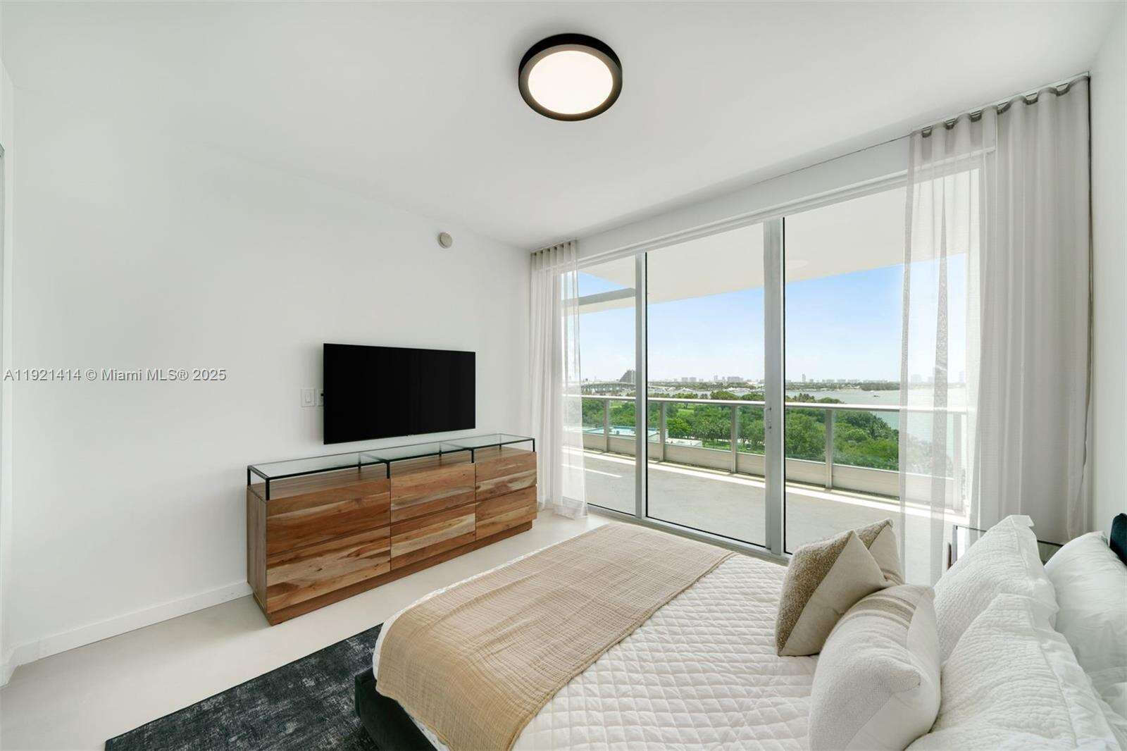 900 Biscayne at 900 Biscayne Blvd, Miami, FL 33132 - For Rent photo 16