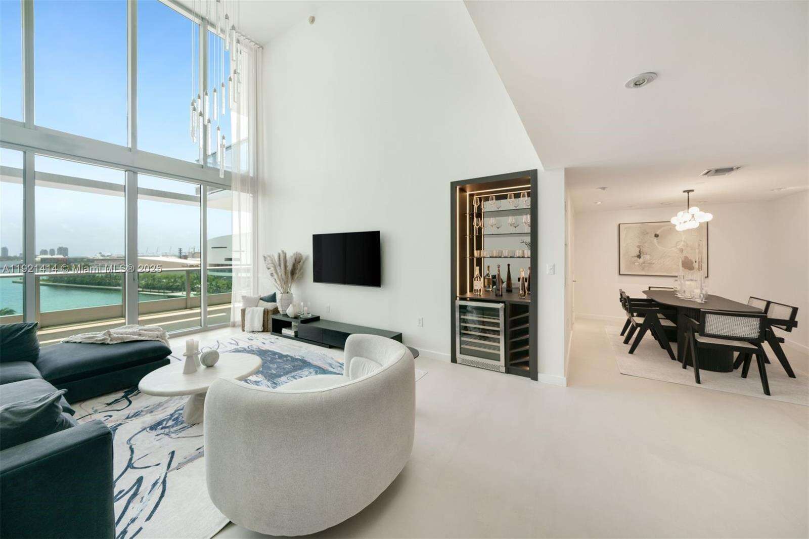 900 Biscayne at 900 Biscayne Blvd, Miami, FL 33132 - For Rent photo 3