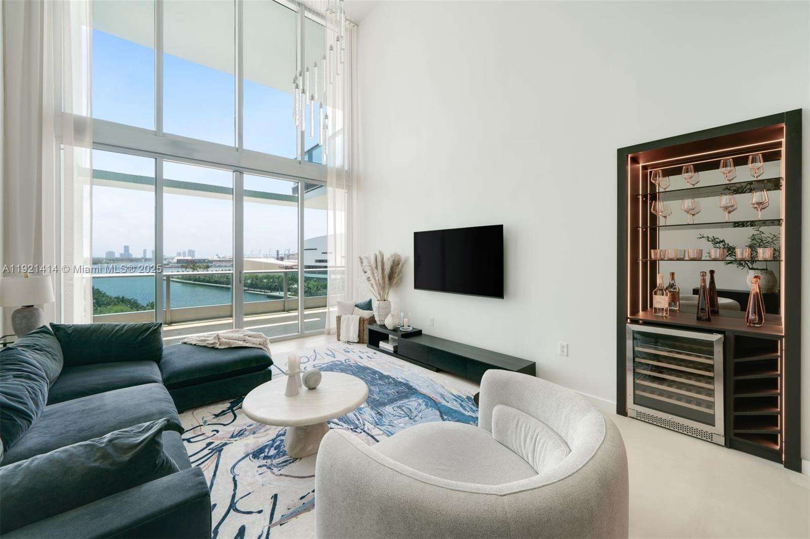 900 Biscayne at 900 Biscayne Blvd, Miami, FL 33132 - For Rent photo 4