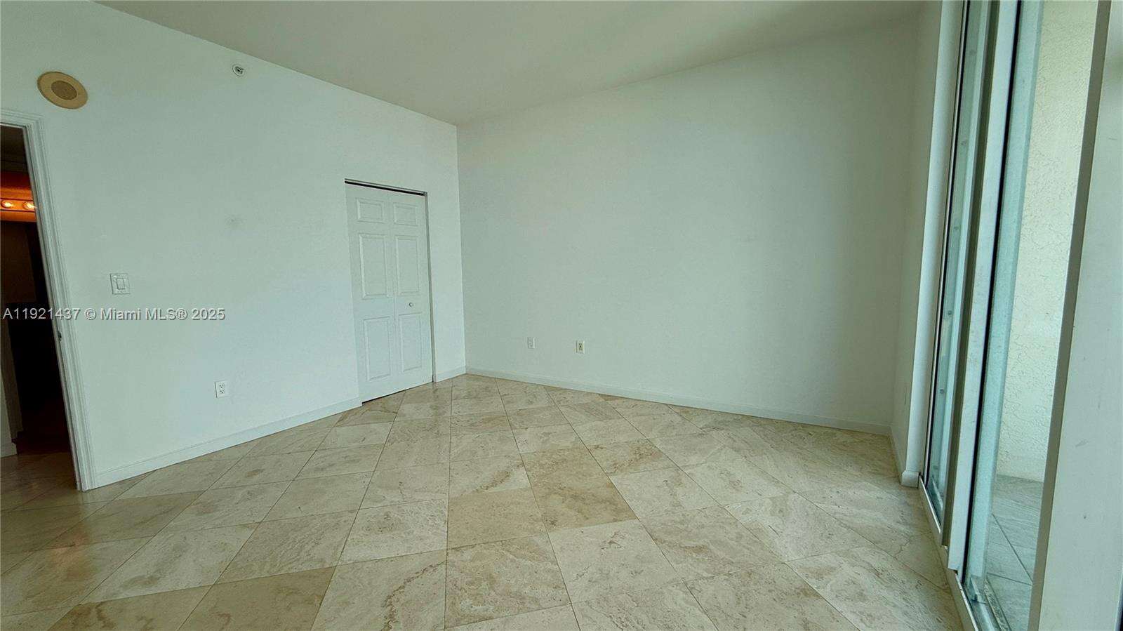 The Mark On Brickell at 1155 Brickell Bay Dr, Miami, FL 33131 - For Rent photo 19