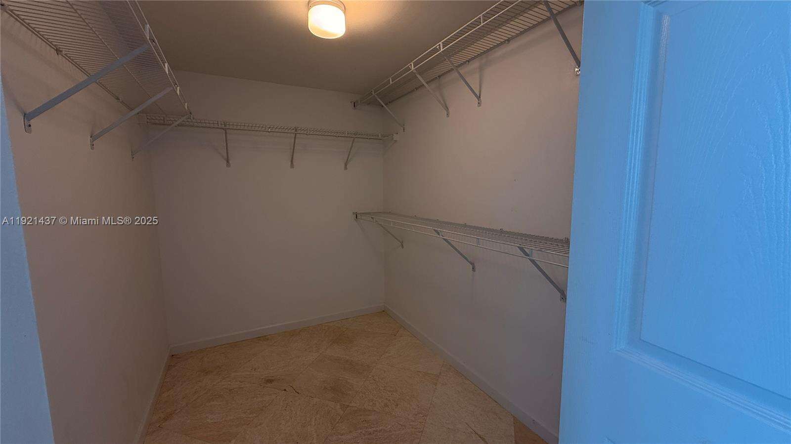 The Mark On Brickell at 1155 Brickell Bay Dr, Miami, FL 33131 - For Rent photo 20