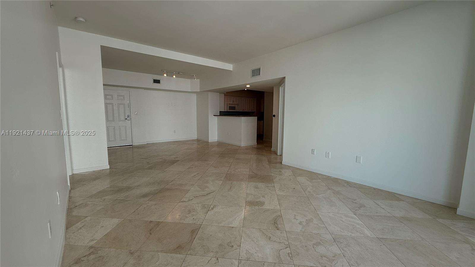 The Mark On Brickell at 1155 Brickell Bay Dr, Miami, FL 33131 - For Rent photo 4