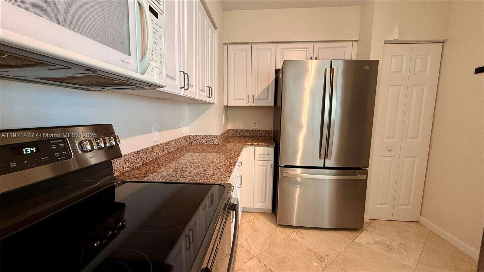 The Mark On Brickell at 1155 Brickell Bay Dr, Miami, FL 33131 - For Rent photo 10