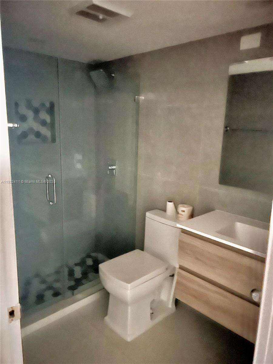 The Grand at 1717 Bayshore Dr, Miami, FL 33132 - For Rent photo 13