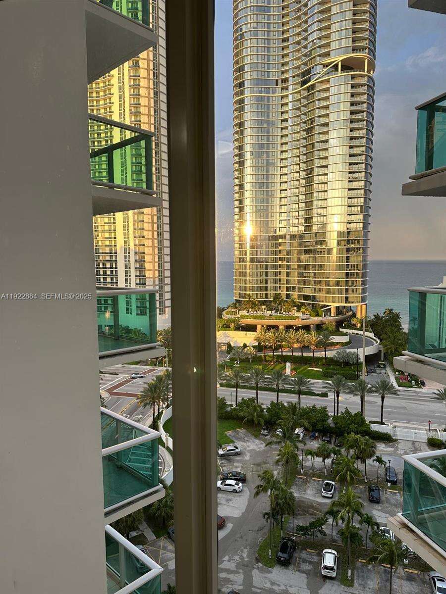 Arlen House at 100 Bayview Dr, Sunny Isles Beach, FL 33160 - For Rent photo 26