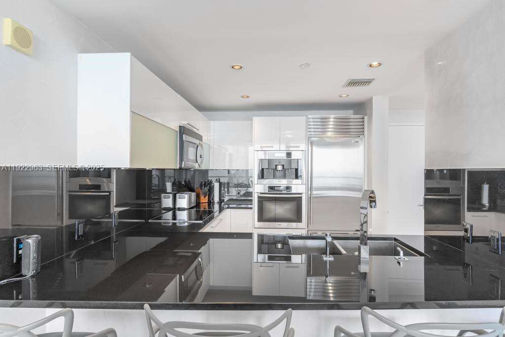 Jade Ocean at 17121 Collins Ave, Sunny Isles Beach, FL 33160 - For Rent photo 13