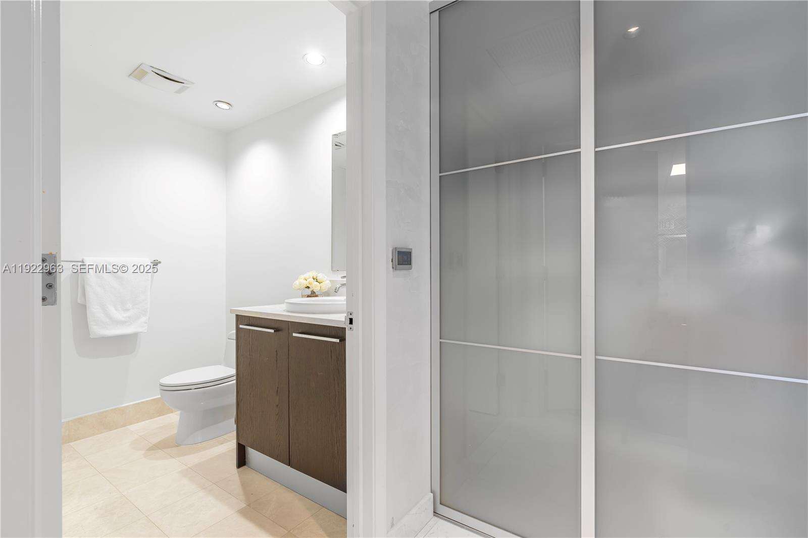 Jade Ocean at 17121 Collins Ave, Sunny Isles Beach, FL 33160 - For Rent photo 18