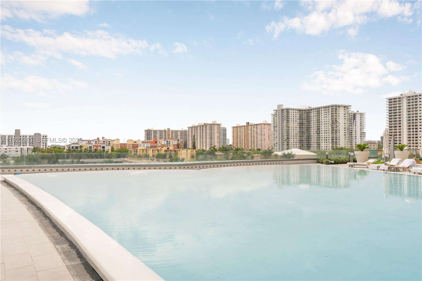 Jade Ocean at 17121 Collins Ave, Sunny Isles Beach, FL 33160 - For Rent photo 25