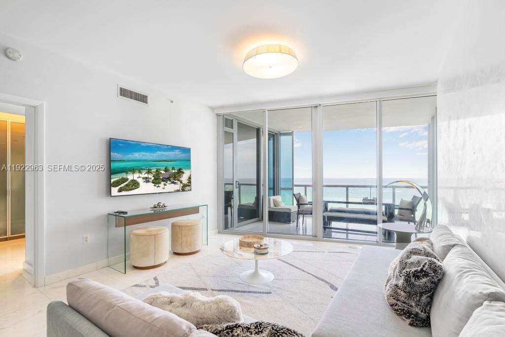 Jade Ocean at 17121 Collins Ave, Sunny Isles Beach, FL 33160 - For Rent photo 4