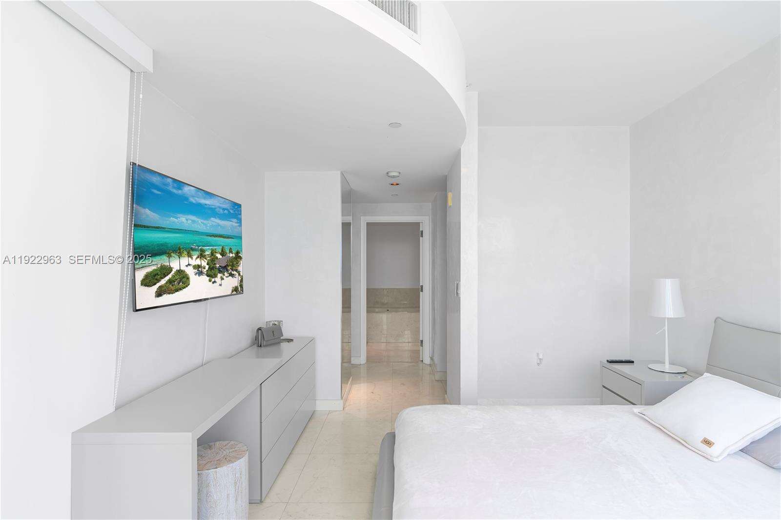 Jade Ocean at 17121 Collins Ave, Sunny Isles Beach, FL 33160 - For Rent photo 7
