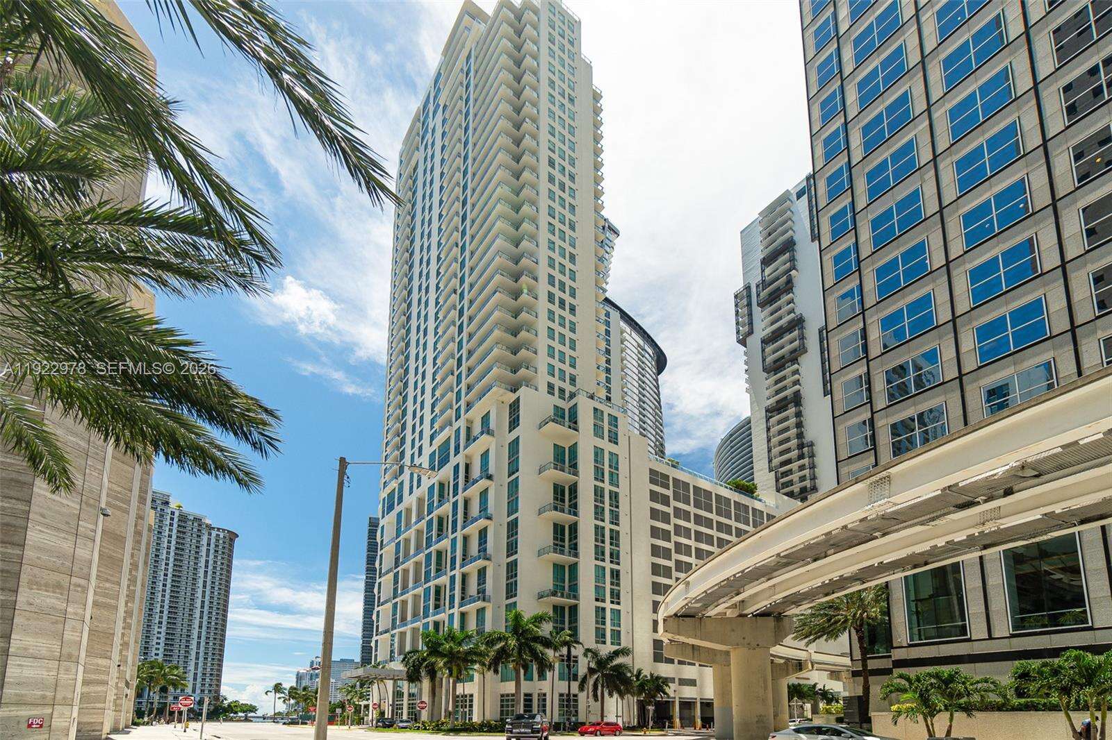 Met 1 at 300 Biscayne Blvd, Miami, FL 33131 - For Rent photo 2