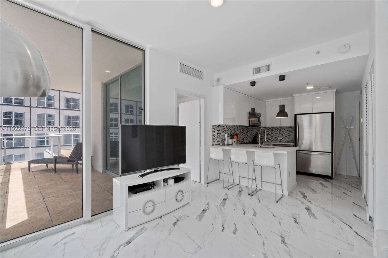 Met 1 at 300 Biscayne Blvd, Miami, FL 33131 - For Rent photo 11