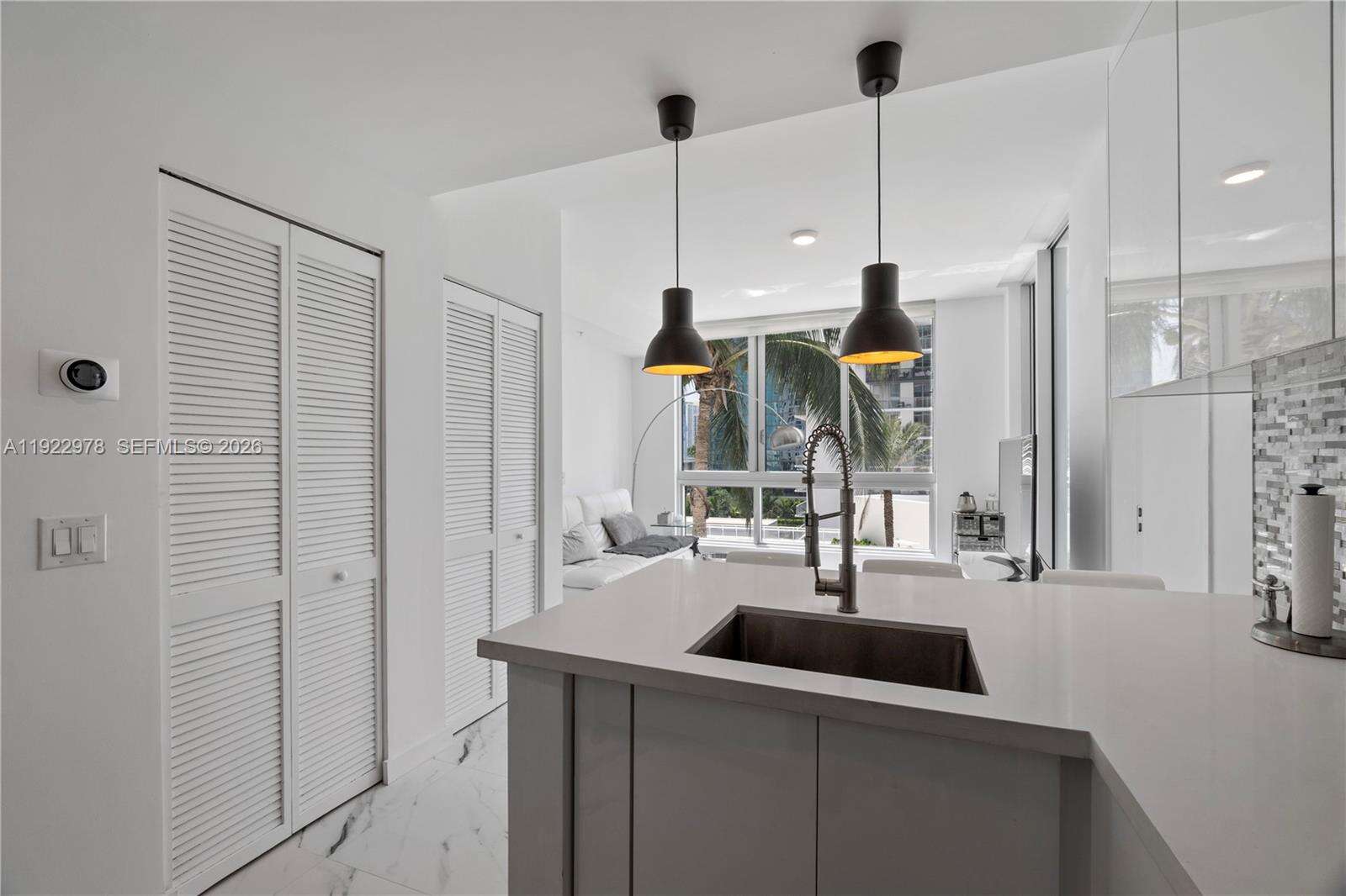 Met 1 at 300 Biscayne Blvd, Miami, FL 33131 - For Rent photo 9