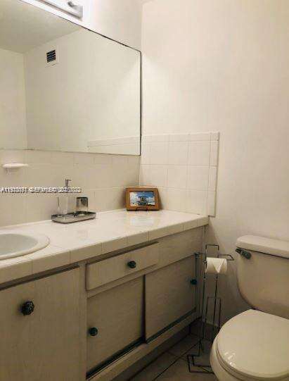 Decoplage at 100 Lincoln Rd, Miami Beach, FL 33139 - For Rent photo 6