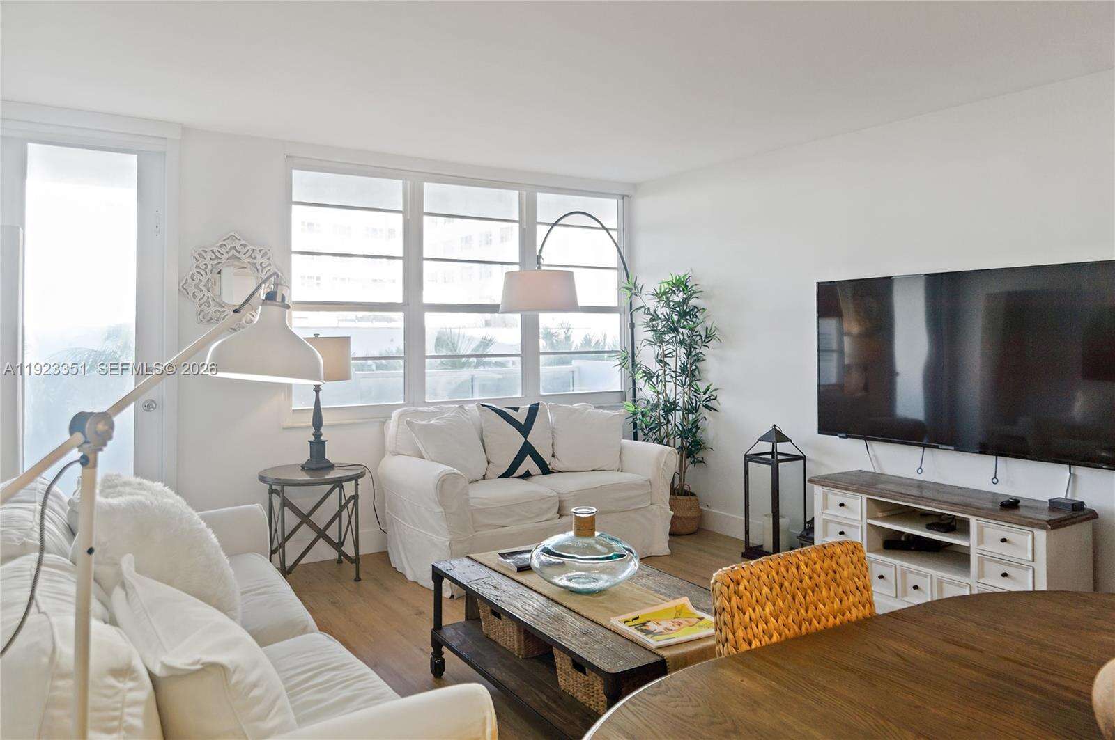 Decoplage at 100 Lincoln Rd, Miami Beach, FL 33139 - For Rent photo 2